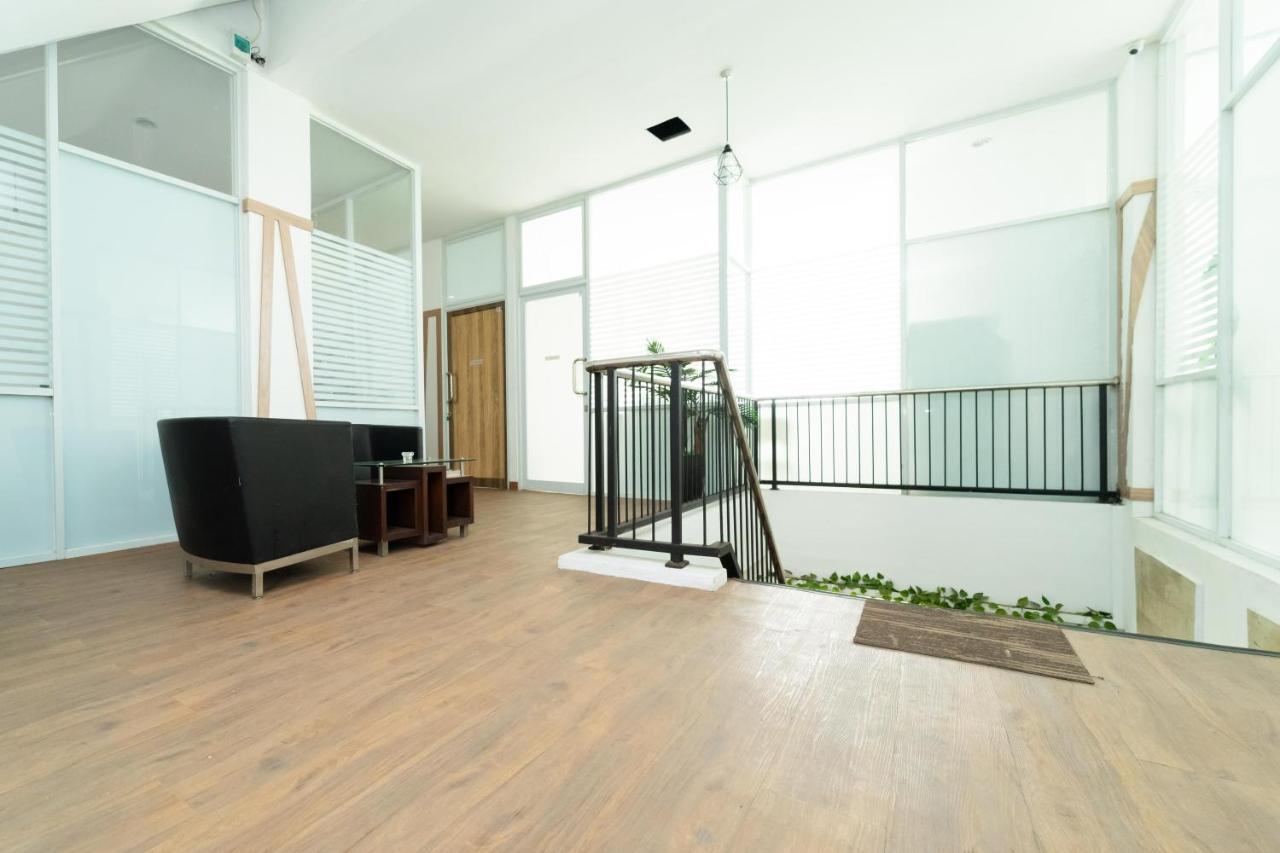 Hotel Koolkost Syariah Near Grand Kota Bintang Bekasi Exterior foto